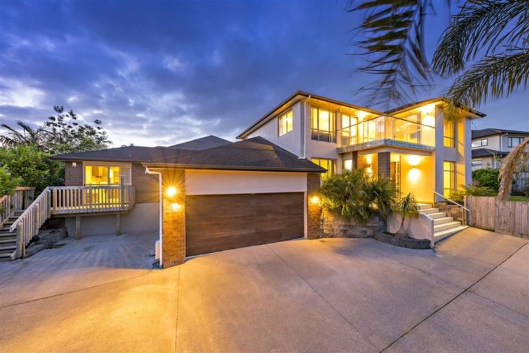 Photo of property in 38 Mission Heights Drive, Flat Bush, Auckland, 2016