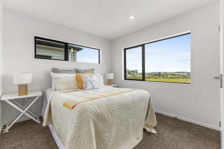 Photo of property in 14 Kapeta Lane, Karaka, Papakura, 2113