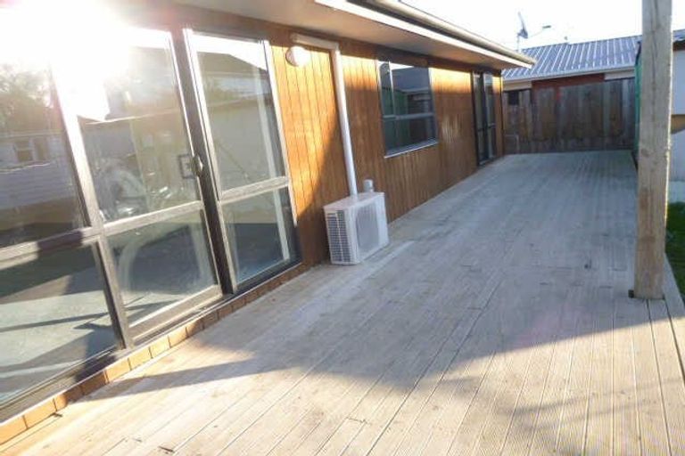 Photo of property in 15 Auburn Avenue, Upper Riccarton, Christchurch, 8041