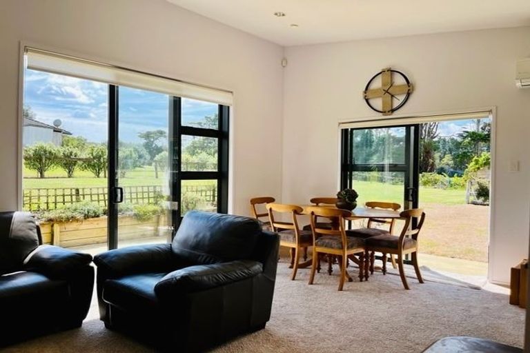 Photo of property in 32 Ranfurly Road, Alfriston, Auckland, 2105
