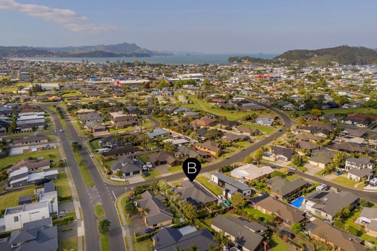 Photo of property in 70 Cholmondeley Crescent, Whitianga, 3510