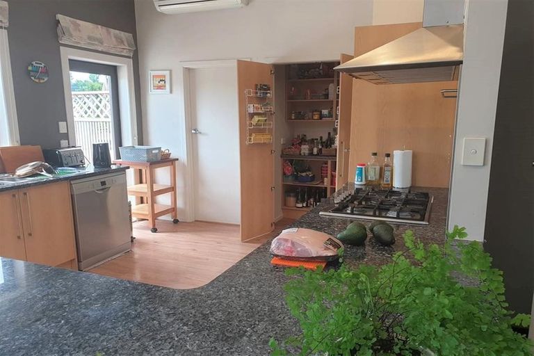 Photo of property in 12 Hillside Crescent, Westown, New Plymouth, 4310