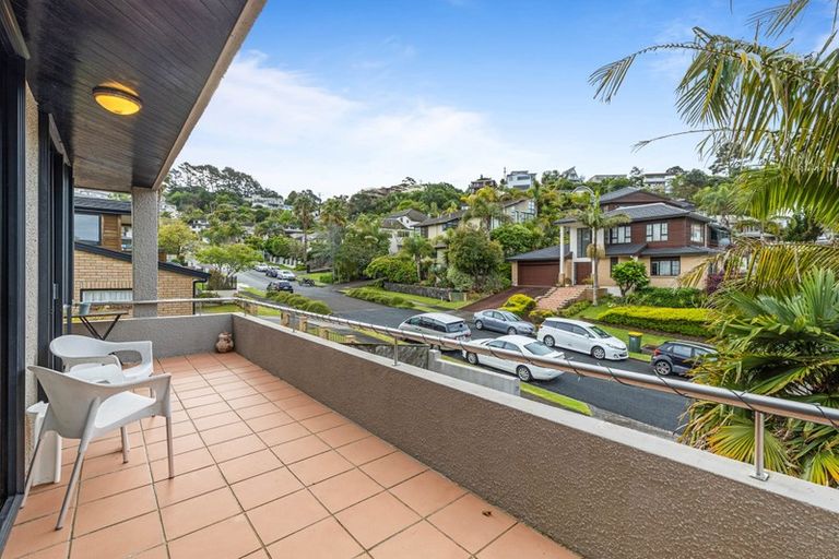 Photo of property in 28 Penguin Drive, Murrays Bay, Auckland, 0630