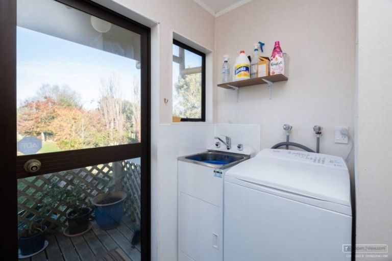 Photo of property in 19 Chartwell Drive, Eltham, 4322