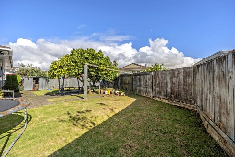 Photo of property in 22 Hoturoa Place, Manurewa, Auckland, 2102