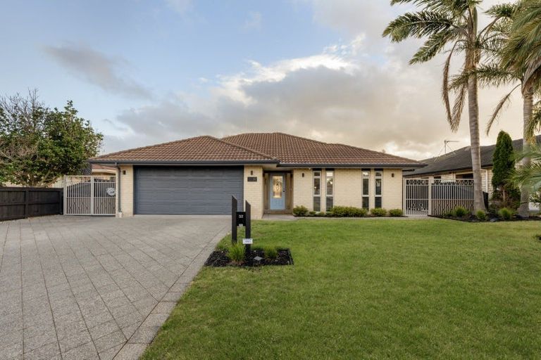 Photo of property in 32 Tomika Crescent, Papamoa Beach, Papamoa, 3118