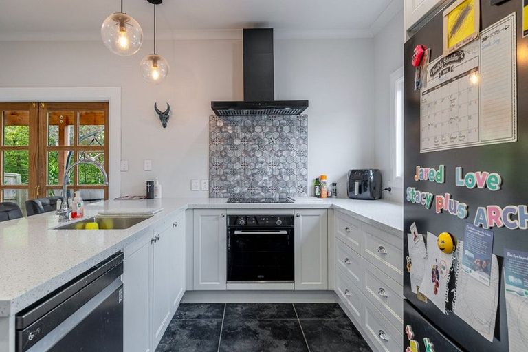 Photo of property in 37 Stewart Crescent, Hokowhitu, Palmerston North, 4410