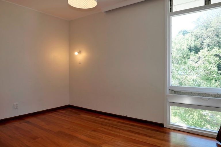 Photo of property in 45a Randwick Road, Northland, Wellington, 6012