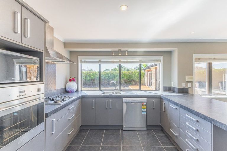 Photo of property in 70 Farringdon Avenue, Rototuna North, Hamilton, 3210