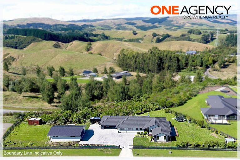 Photo of property in 17 Westwood Drive, Aokautere, Palmerston North, 4471