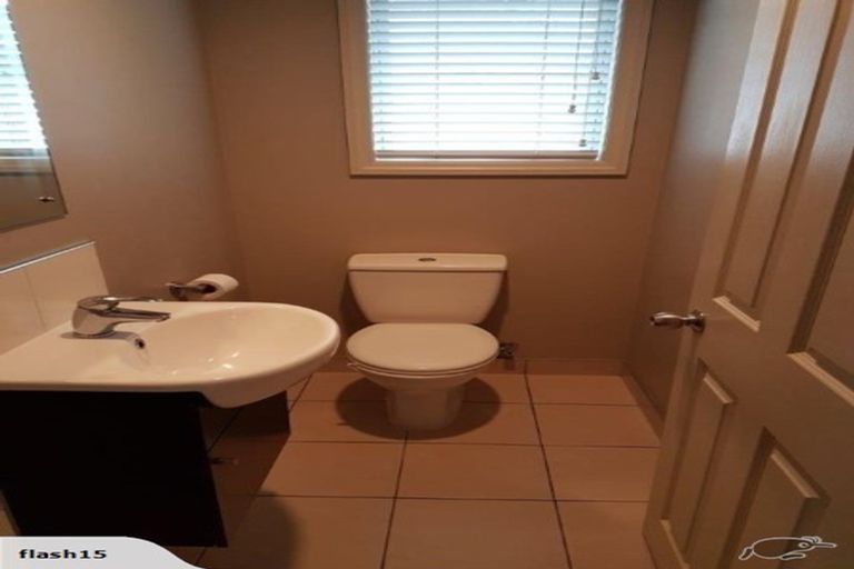 Photo of property in 4 Nirmal Place, Sunnyvale, Auckland, 0612