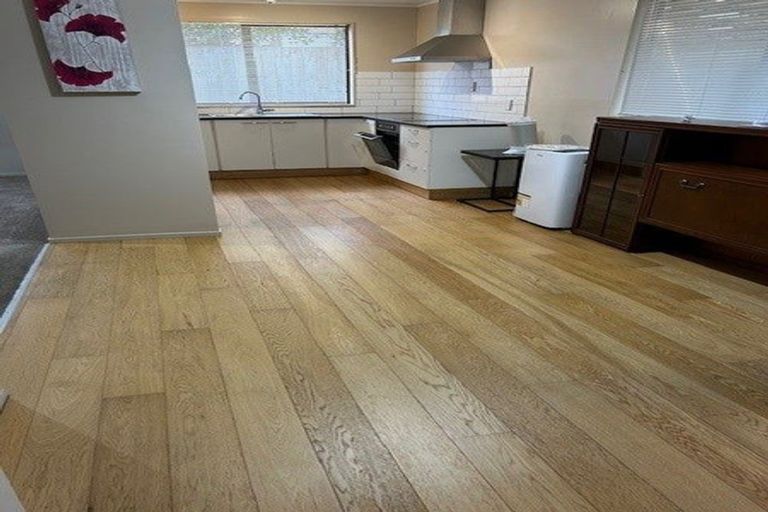 Photo of property in 14a Newington Road, Henderson, Auckland, 0612