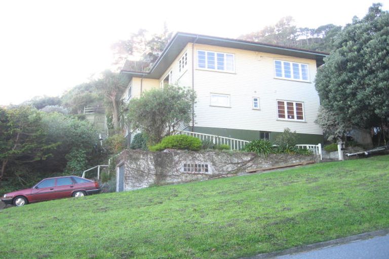 Photo of property in 13 Totara Street, Eastbourne, Lower Hutt, 5013