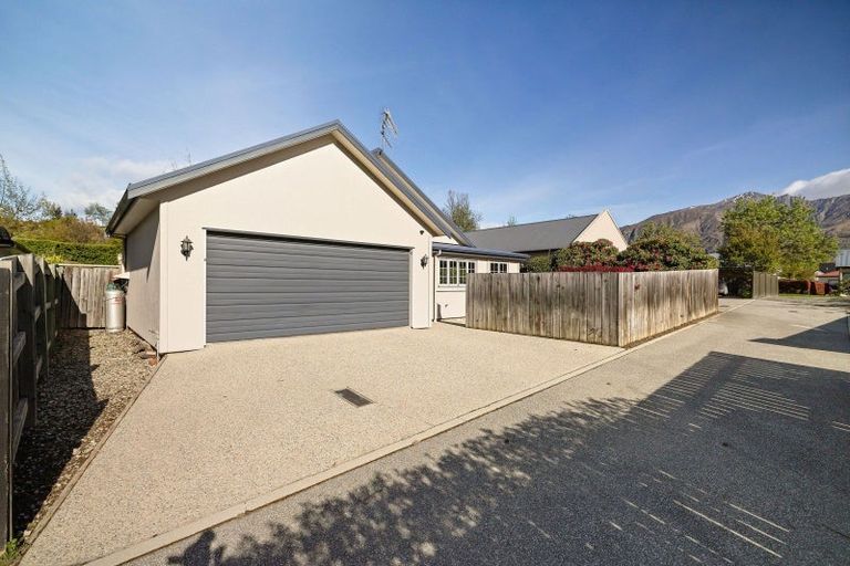 Photo of property in 9 Innes Place, Arrowtown, 9302