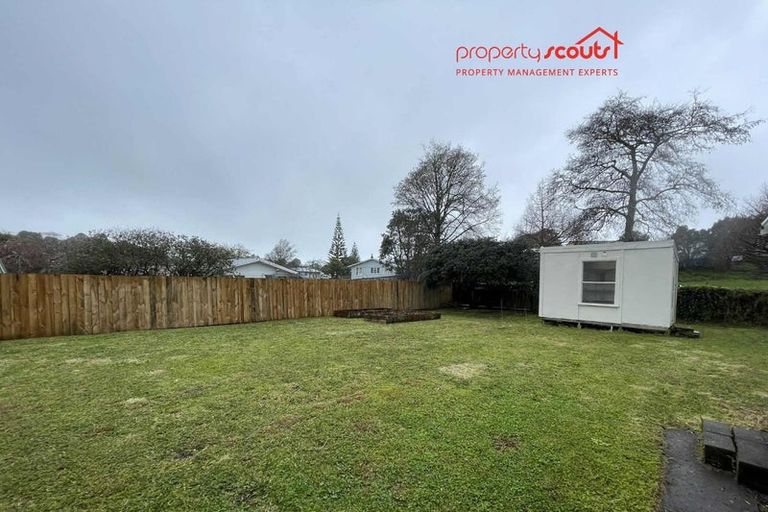 Photo of property in 50 Endeavour Street, Marfell, New Plymouth, 4310