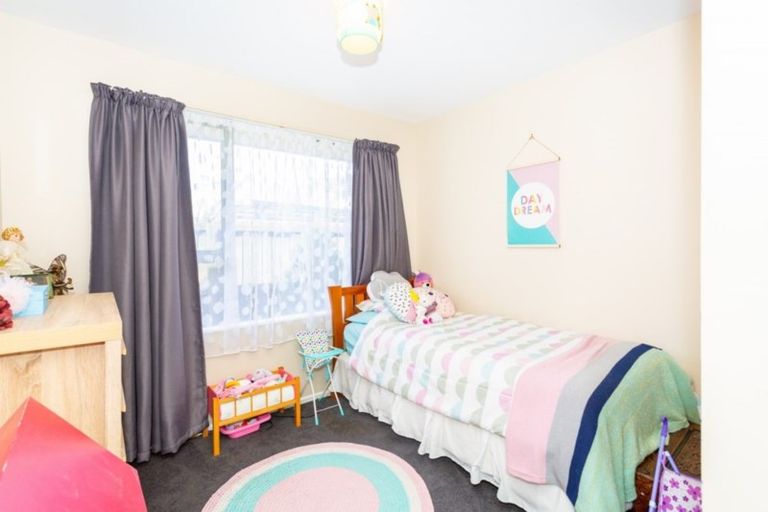 Photo of property in 2/19 Thistledown Place, Woolston, Christchurch, 8062