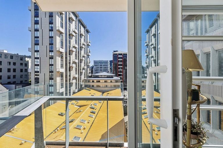 Photo of property in Pinnacle Apartments, E706/160 Victoria Street, Te Aro, Wellington, 6011