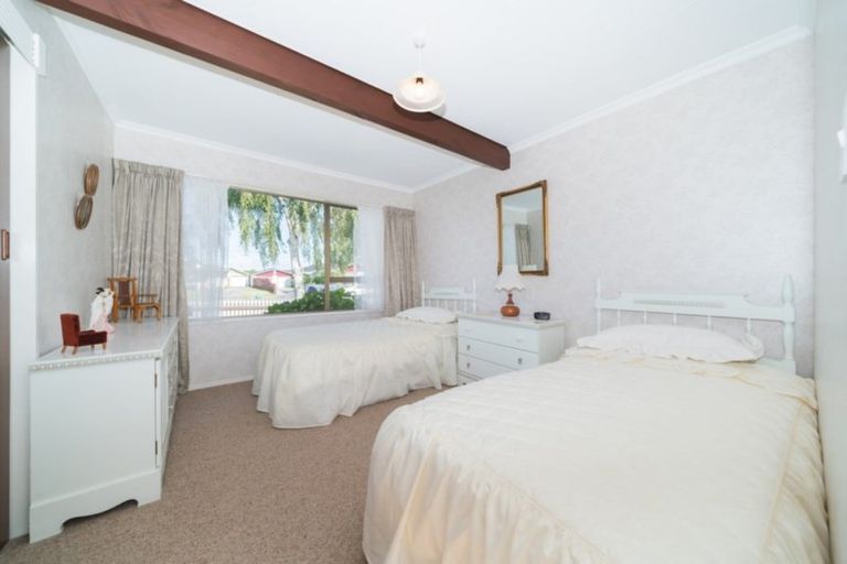 Photo of property in 26 Humphries Place, Awapuni, Palmerston North, 4412