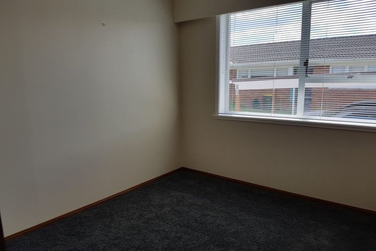 Photo of property in 2 Great South Road, Papakura, 2110
