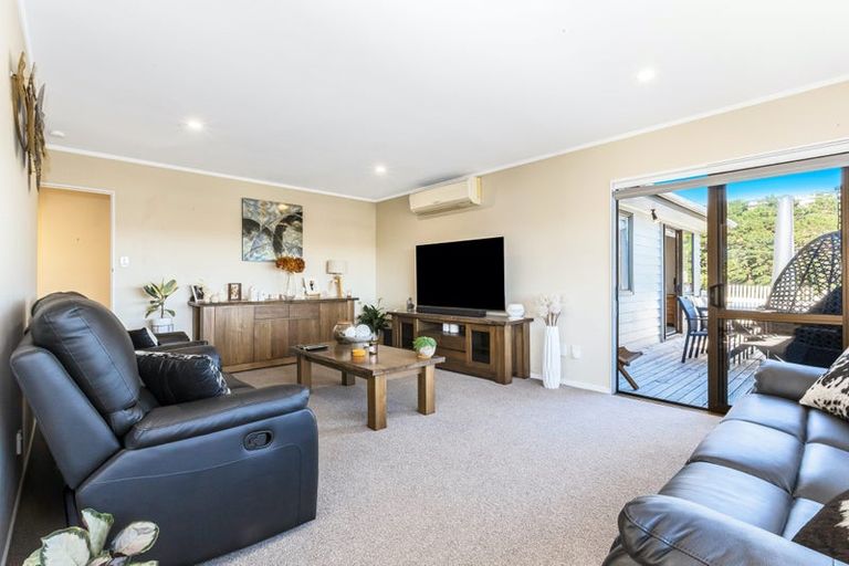 Photo of property in 12 Bosun Terrace, Whitby, Porirua, 5024
