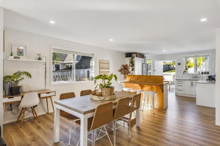 Photo of property in 6 Moa Road, Raumati Beach, Paraparaumu, 5032