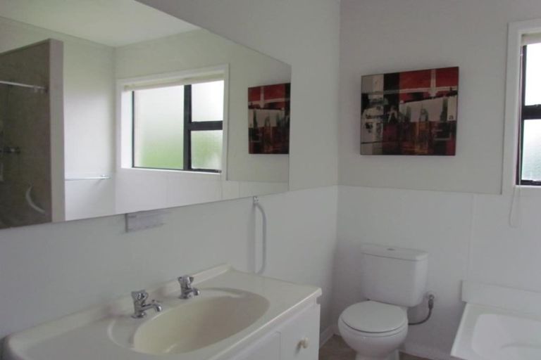 Photo of property in 7 Douglas Street, Levin, 5510