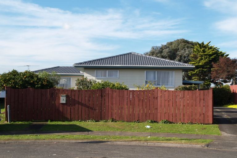 Photo of property in 3 Foster Place, Mangere East, Auckland, 2024