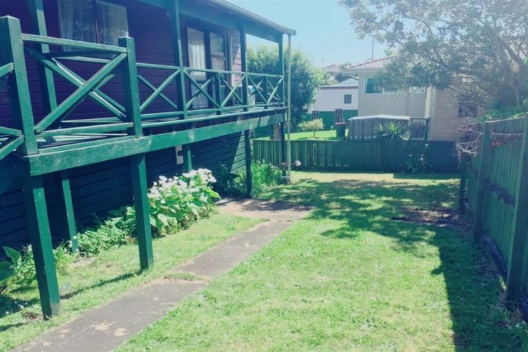 Photo of property in 2/64 Mcleod Road, Te Atatu South, Auckland, 0610
