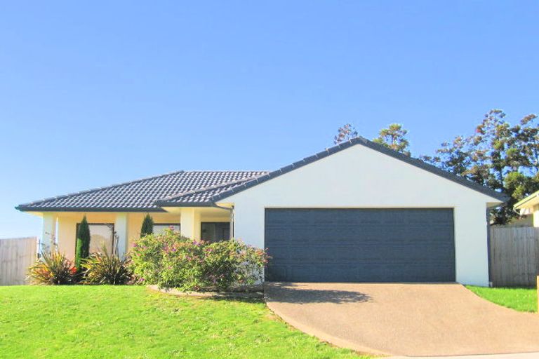 Photo of property in 13 Chelmsley Avenue, Henderson, Auckland, 0612