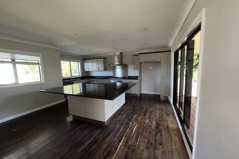 Photo of property in 2 Bellbird Rise, Murrays Bay, Auckland, 0630