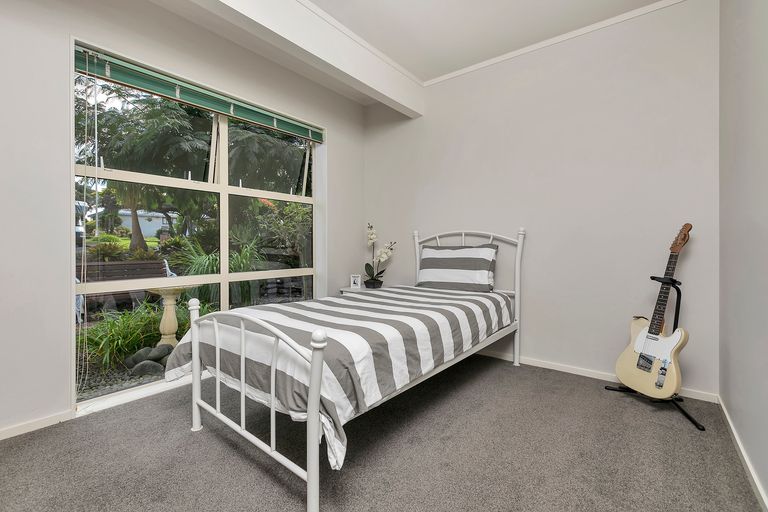 Photo of property in 12 Marlin Street, West Harbour, Auckland, 0618