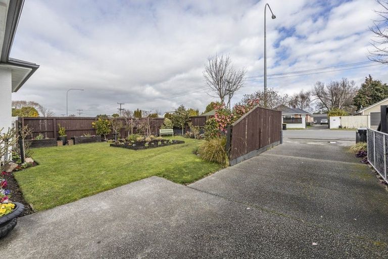 Photo of property in 102a West Belt, Rangiora, 7400
