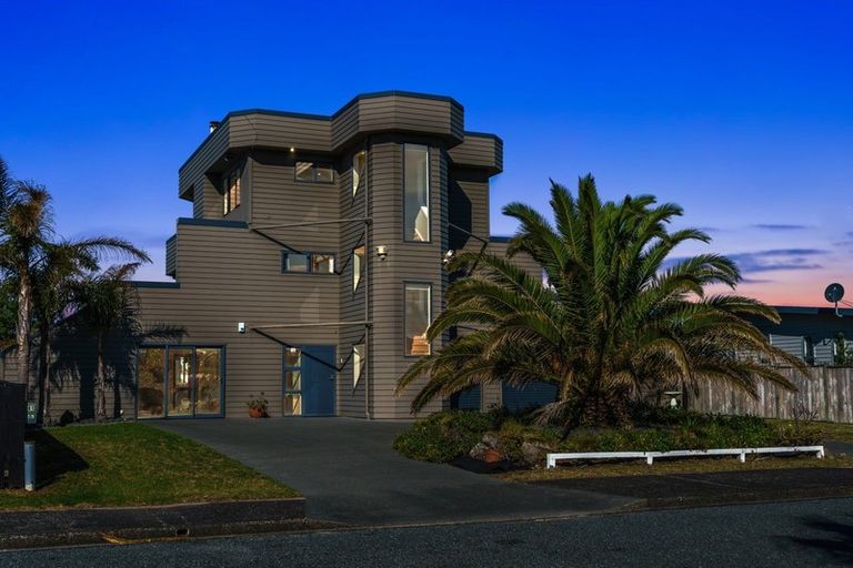 Photo of property in 81 Bream Bay Drive, Ruakaka, 0116