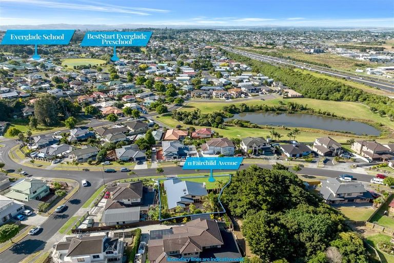 Photo of property in 11 Fairchild Avenue, Goodwood Heights, Auckland, 2105