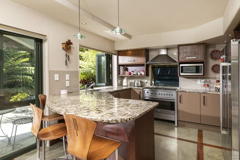 Photo of property in 41 Isobel Road, Greenhithe, Auckland, 0632