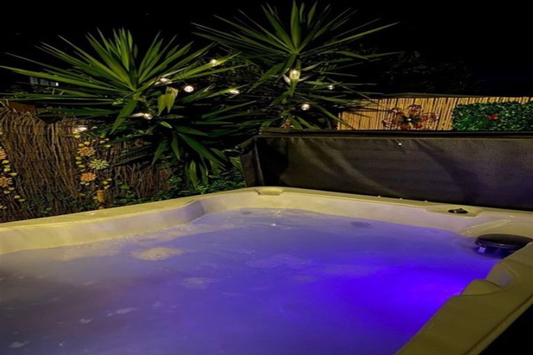 Photo of property in 1/47a Great South Road, Manurewa, Auckland, 2102