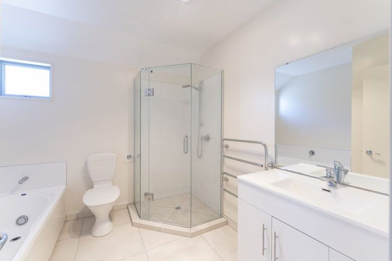 Photo of property in 94a Packe Street, Edgeware, Christchurch, 8013