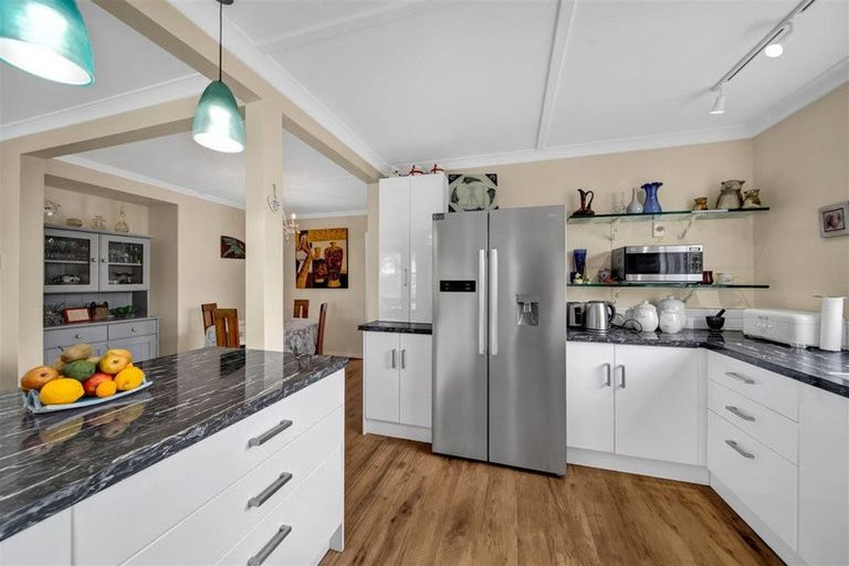 Photo of property in 40 Grey Street, Normanby, Hawera, 4614