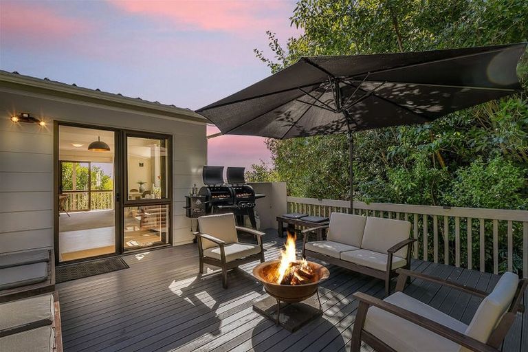 Photo of property in 5 Solway Place, Papakowhai, Porirua, 5024