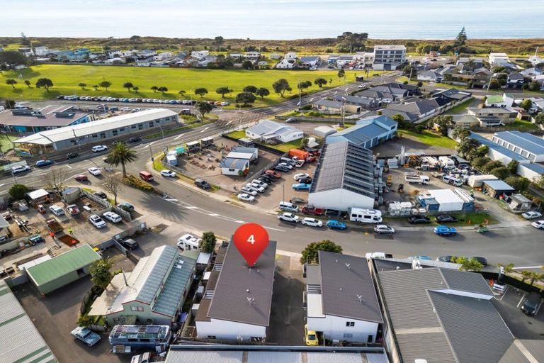 Photo of property in 4/10 Enterprise Drive, Papamoa Beach, Papamoa, 3118