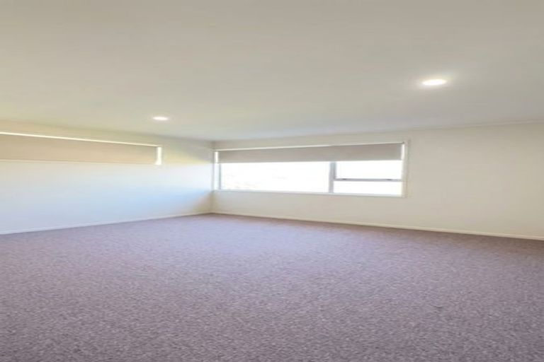 Photo of property in 2 Gambare Place, Wattle Downs, Auckland, 2103