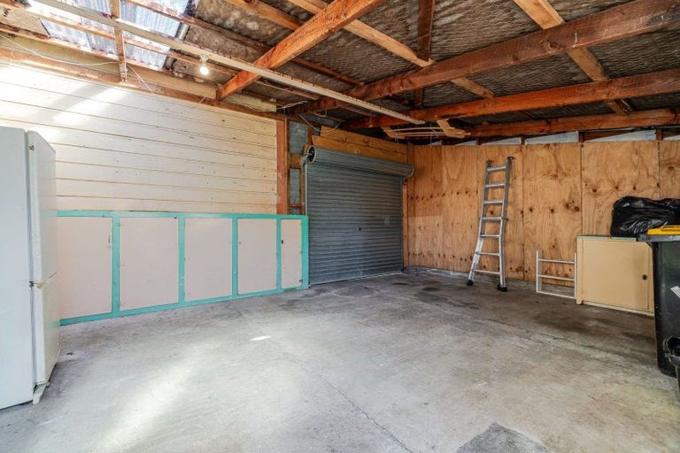 Photo of property in 17 Newman Road, Eketahuna, 4900