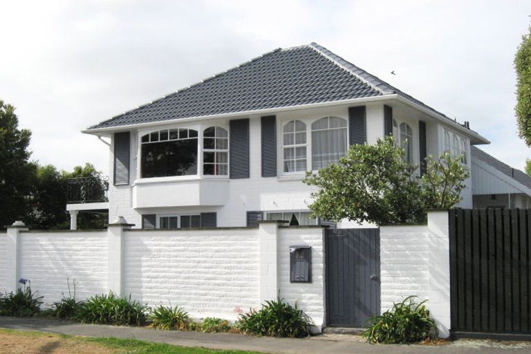 Photo of property in 12 Abbotts Place, Avonhead, Christchurch, 8042