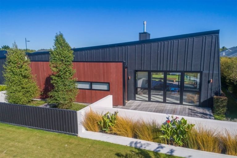 Photo of property in 2 Wallace Crescent, Prebbleton, 7604