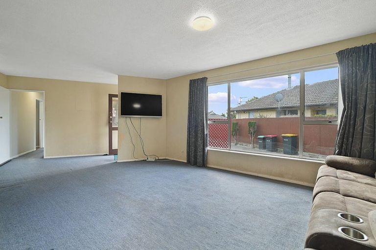 Photo of property in 7 Mckellar Place, Hornby, Christchurch, 8042