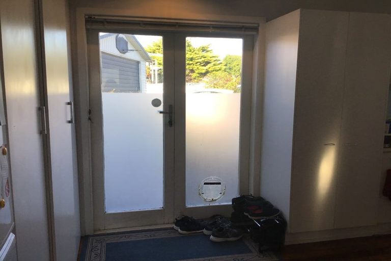 Photo of property in 50 Rosier Road, Glen Eden, Auckland, 0602