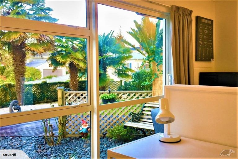 Photo of property in 25 Windmill Road, Mount Eden, Auckland, 1024