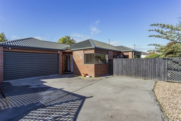 Photo of property in 2/15 Jocelyn Street, Casebrook, Christchurch, 8051