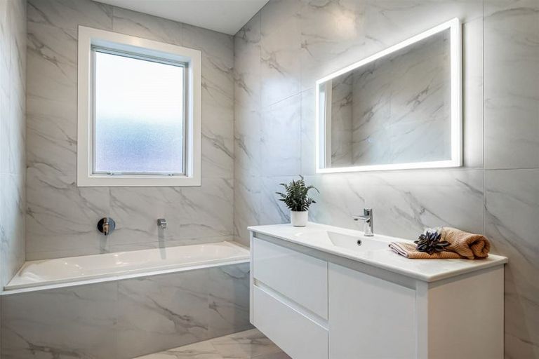 Photo of property in 26 Tawatawa Street, Long Bay, Auckland, 0630