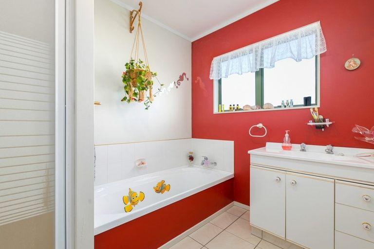 Photo of property in 44a Percy Road, Papamoa Beach, Papamoa, 3118